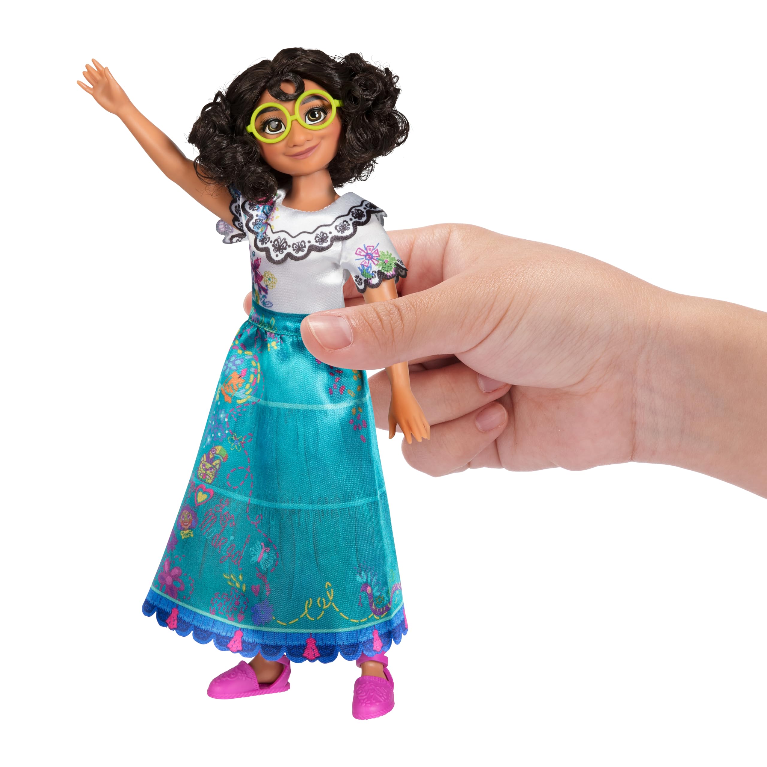 Disney's Encanto Ultimate Madrigal Family Dolls Gift Set Includes 12 Dolls [Amazon Exclusive] - Image 10